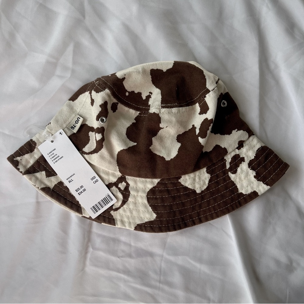 UO Canvas Cow print bucket hat
